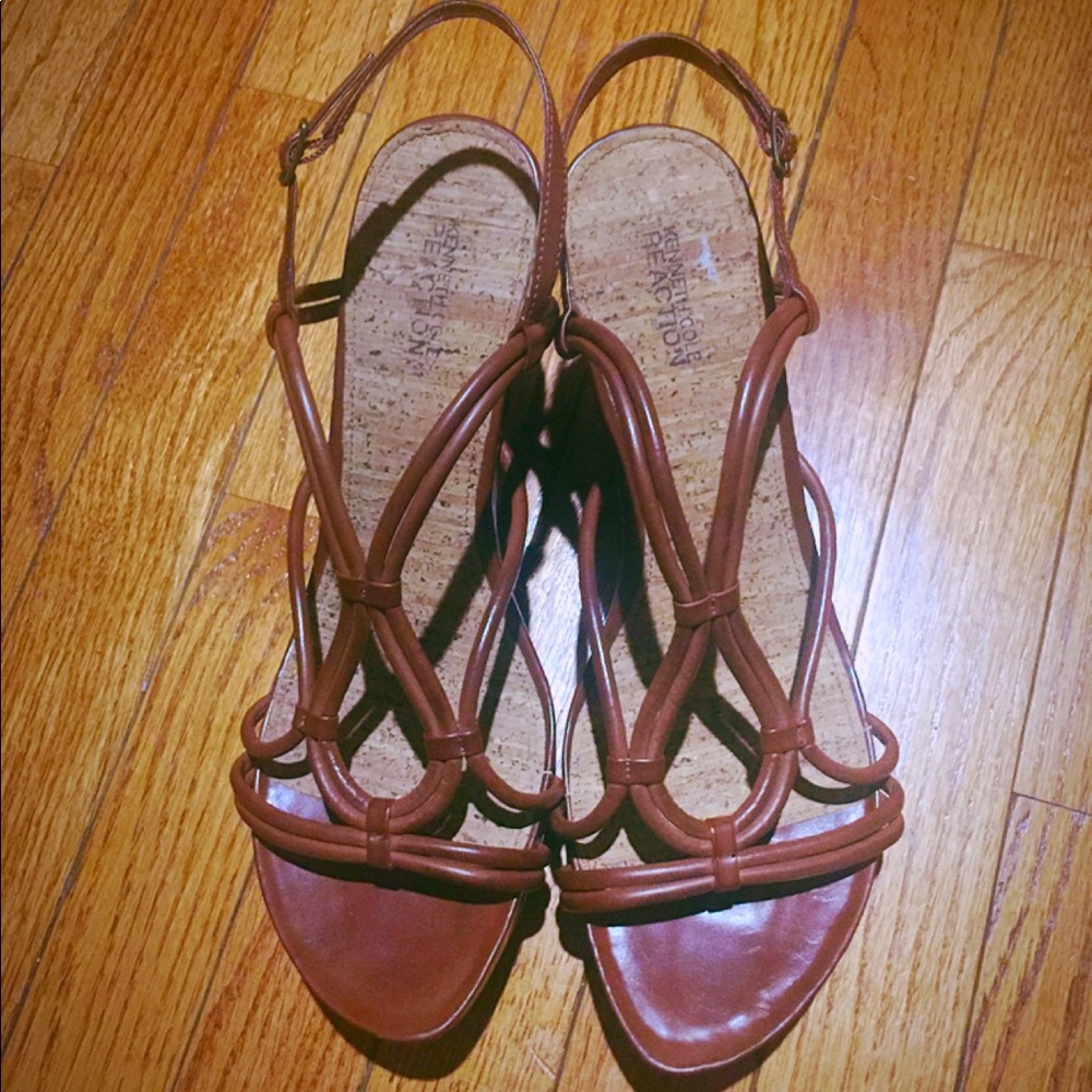 Kenneth Cole Cute Sandal . - Picture 1 of 8
